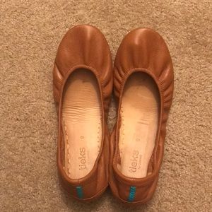 Tikes by Gavrieli size 9 chestnut